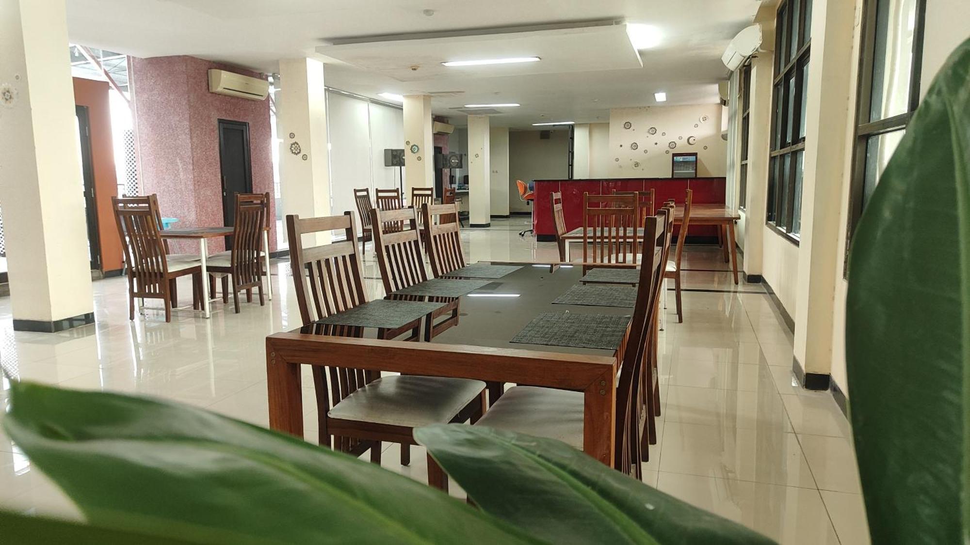 Capital O 1571 Utc Semarang